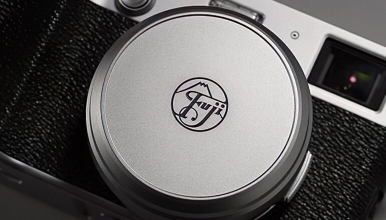 富士フイルムがX100VI 限定モデルを3月21日に発売
